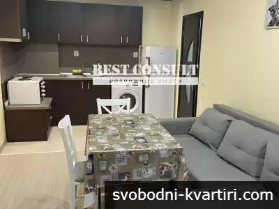 Отлично обзаведено студио, климатик - Център, Здравна каса