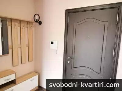 Център двустаен апартамент обзаведен #1750681210