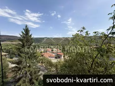 Просторен тристаен до Ректората