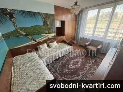 Просторен четиристаен в кв.Колю Фичето