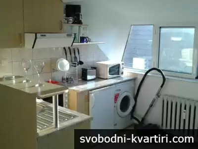 Център тристаен апартамент обзаведен #1754046369
