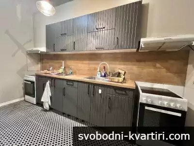 Дава се под наем едностаен апартамент в Център!