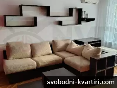 Дава се под наем четиристаен апартамент в Цветен квартал!