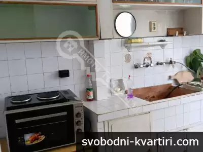 Апартамент с три спални в близост до Полицията