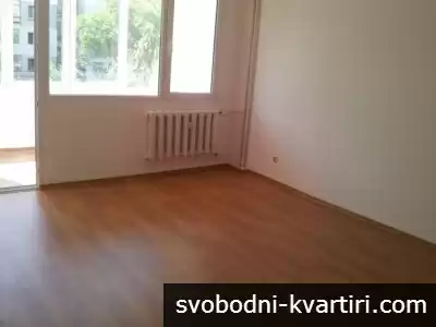 Необзаведен голям двустаен апартамент в ж.к. Надежда до метро
