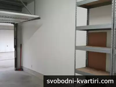 Давам под наем гараж в Кючук Париж