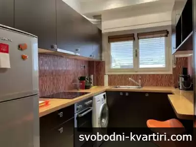 617 Тристаен апартамент Център