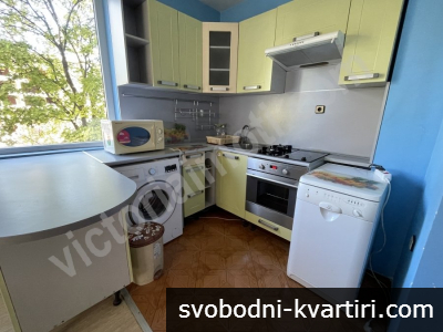 Двустаен апартамент в кв. Акация