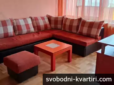 Дава се под наем четиристаен апартамент в Зимно кино Тракия!