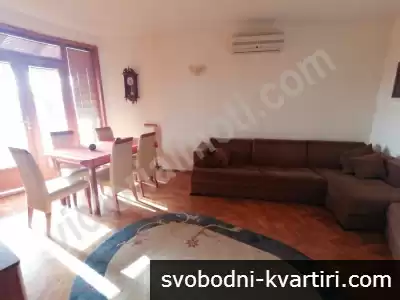Тристаен апартамент под наем в Старата част