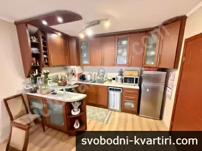 Двустаен обзаведен апаратамент в центъра