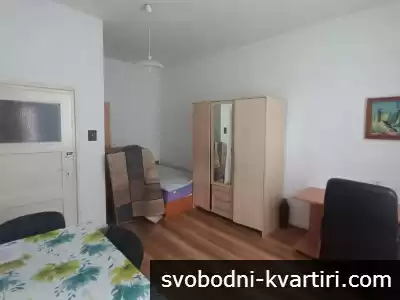 Даваме под наем самостоятелна стая в Каменица 1