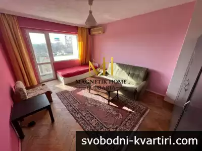 Слънчев двустаен апартамент с отделна кухня до ”Мол Галерия” в ж.к. Славейков