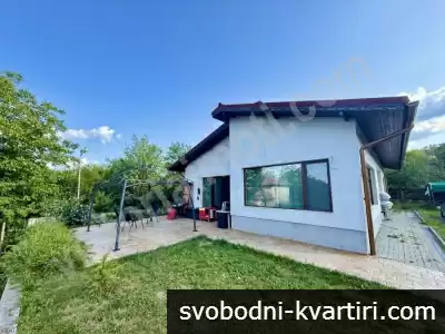 Модерна новопостроена къща в с. Пчелище