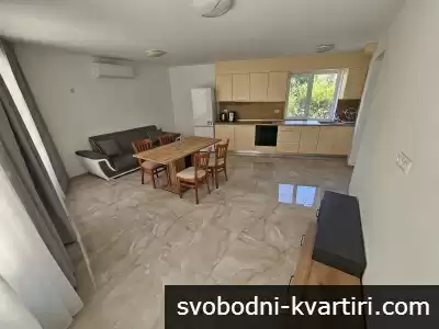 Сарафово тристаен апартамент обзаведен #1782375646