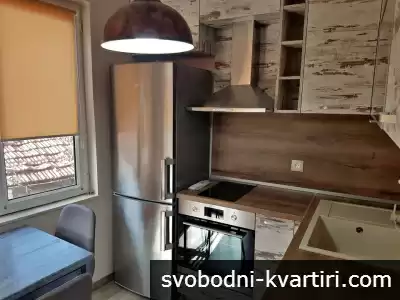 ОТЛИЧЕН двустаен, два климатика - Топ център, зад Съда