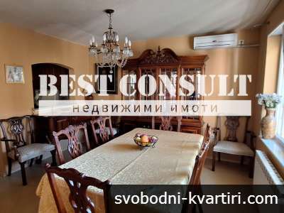 Отличен, луксозен, тристаен, ТЕЦ, климатици - Център,  Общината