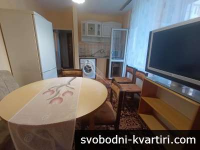 Двустаен апартамент под наем в близост до Мола