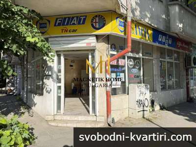 Голямо ъглово партерно помещение на бул. Мария Луиза в ж.к. Възраждане