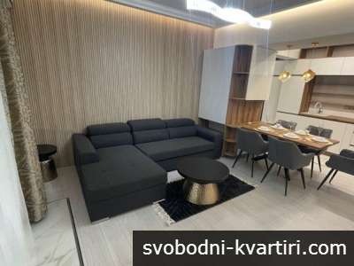 Тристаен апартамент под наем в центъра на София