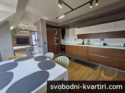 Център тристаен апартамент обзаведен #1779795555