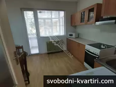 Двустаен апартамент под наем в центъра