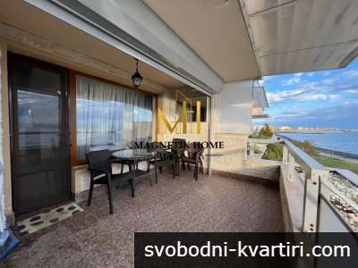 Уникален тристаен апартамент с панорама море и паркомясто в Поморие