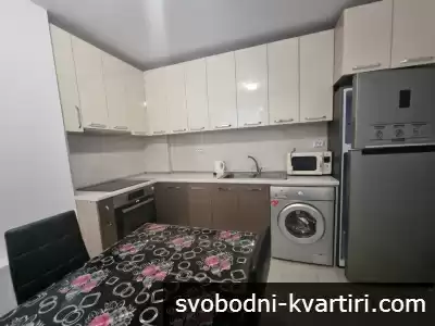 Обзаведен апартамент с три спални под наем в широк център на гр. Благоевград.