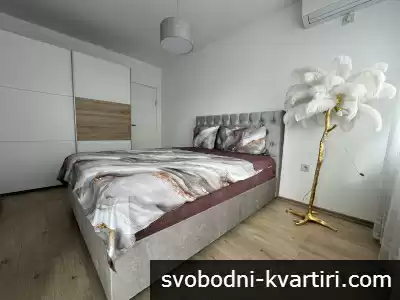 Тристаен апартамент с Гараж