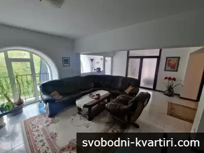 Тристаен апартамент под наем в началото на Алеята на здравето, гр. Благоевград