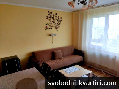 Добре обзаведен 2-стаен апартамент в Зорница с панорамна гледка