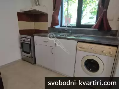 Студио под наем в центъра