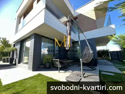 Великолепна къща с 3 спални, 4 бани, 2 паркоместа, озеленен двор и гледка море в ж.к. Крайморие