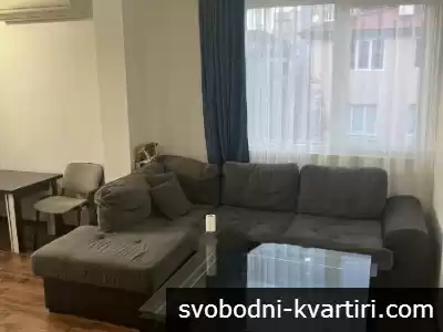 Двустаен в Смирненски