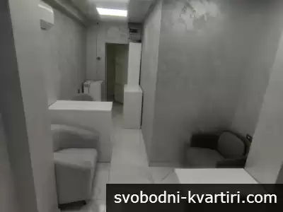 Даваме под наем търговско помещение в центъра на Пловдив