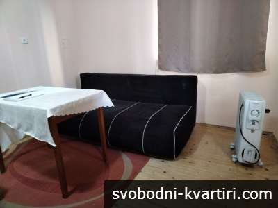 Двустаен апартамент кв.Смирненски Партер