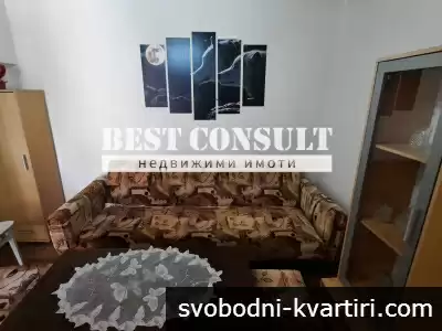 Обзаведена къща с двор и гараж - Кооперативен пазар