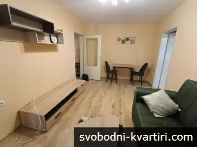 Даваме под наем тристаен апартамент в центъра на Пловдив