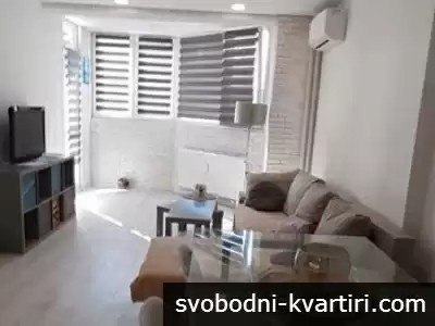 899 Самостоятелна стая Център