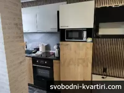 Едностаен апартамент в Колхозен пазар!