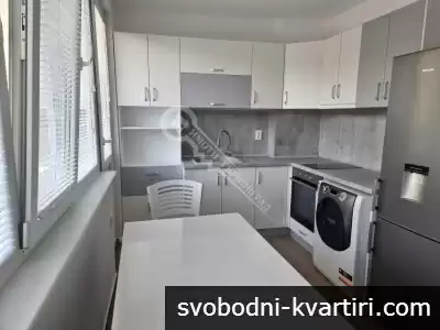 Южен двустаен в началото на бул. България