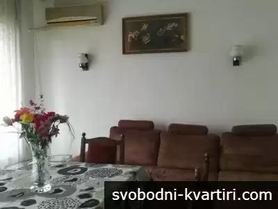 Давам под наем тристаен апартамент в Кючук Париж