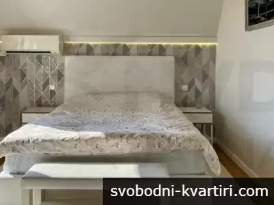Дава се под наем тристаен апартамент в Център!
