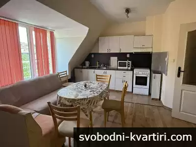 Тристаен Апартамент в ИЦ до АУ