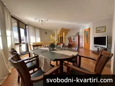 Магнетичен тристаен апартамент до х-л България в супер центъра на Бургас