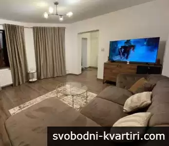 Многостаен апартамент Център