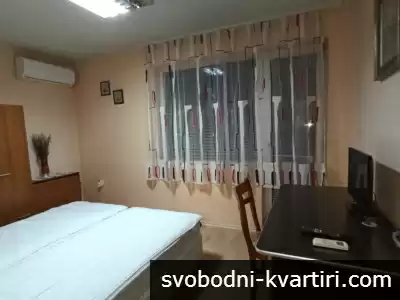 Тристаен апартамент под наем-център Тристаен апартамент под наем-център