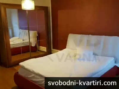 Дава се под наем тристаен апартамент в Св.Св. Константин и Елена!