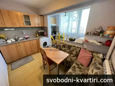 Приветлив тристаен апартамент с ТЕЦ до университет ”Асен Златаров” в ж.к. Славейков