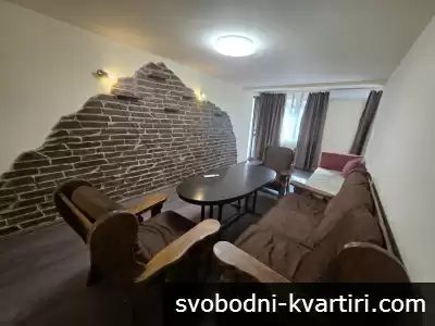 Тристаен обзаведен с южна тераса